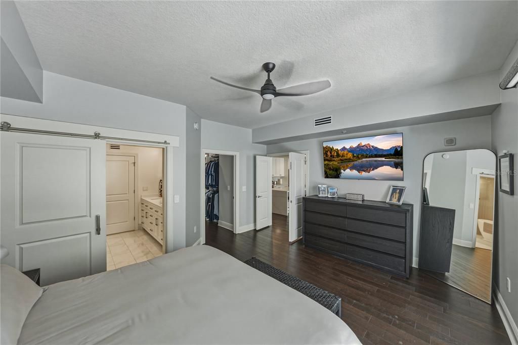 For Rent: $4,500 (2 beds, 2 baths, 1387 Square Feet)