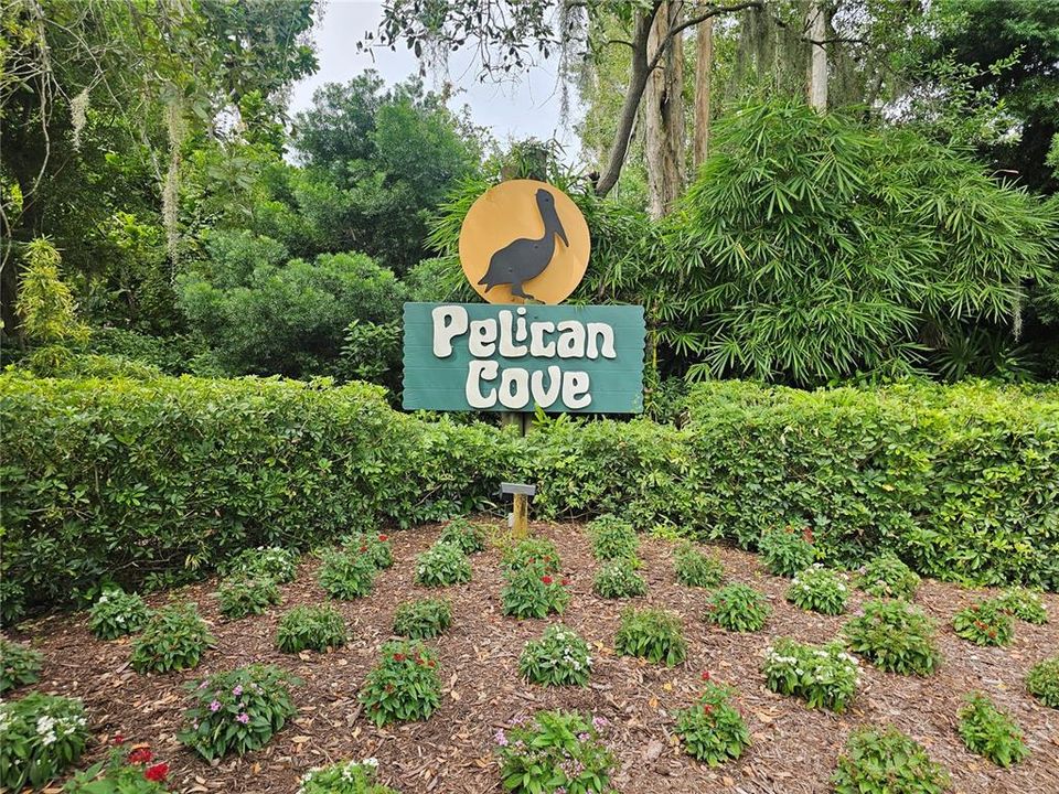For Sale: $329,000 (2 beds, 2 baths, 1112 Square Feet)