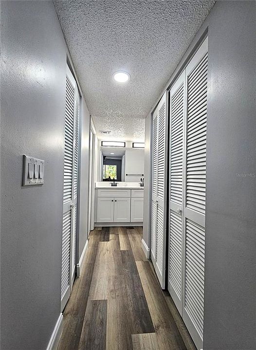 For Sale: $329,000 (2 beds, 2 baths, 1112 Square Feet)