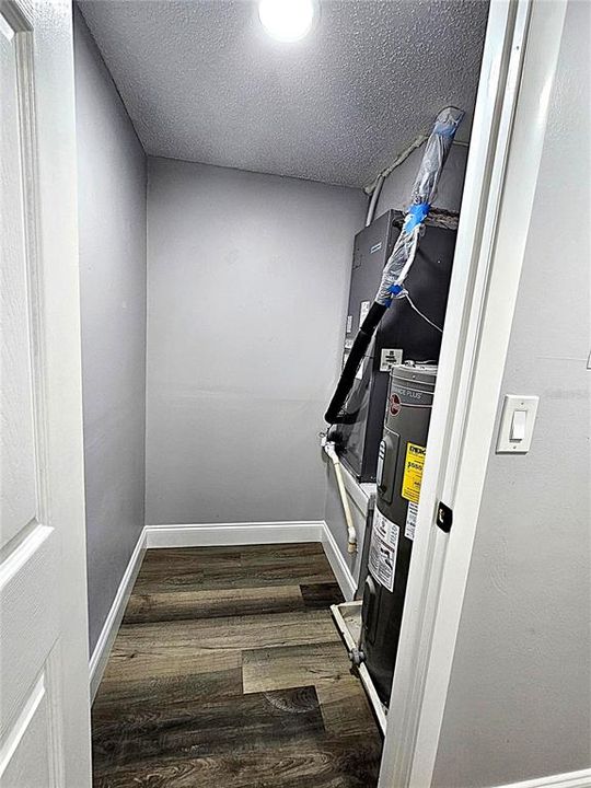 For Sale: $329,000 (2 beds, 2 baths, 1112 Square Feet)