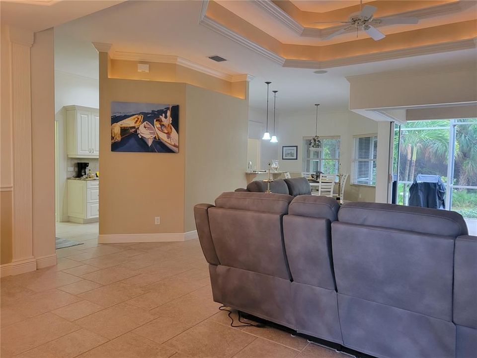 En Venta: $399,000 (3 camas, 2 baños, 1846 Pies cuadrados)