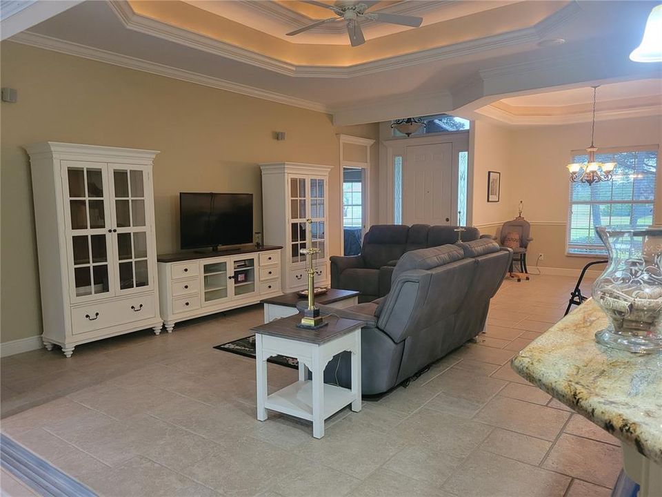 En Venta: $399,000 (3 camas, 2 baños, 1846 Pies cuadrados)
