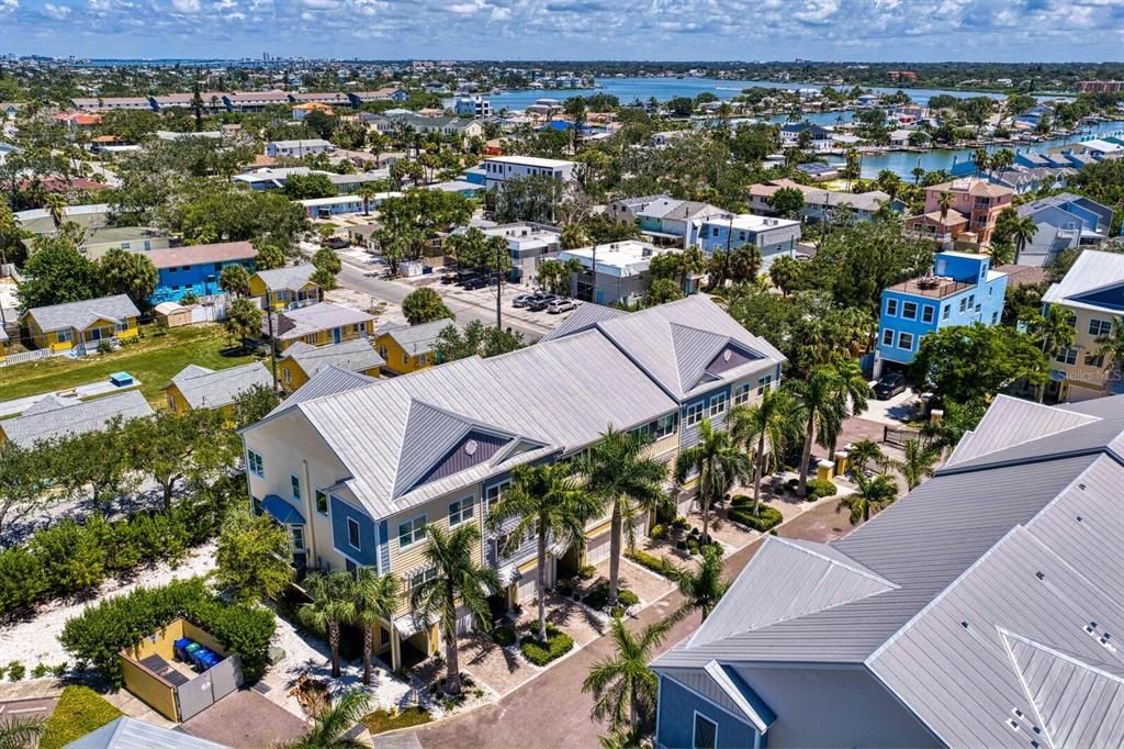 En Venta: $837,500 (3 camas, 3 baños, 1935 Pies cuadrados)