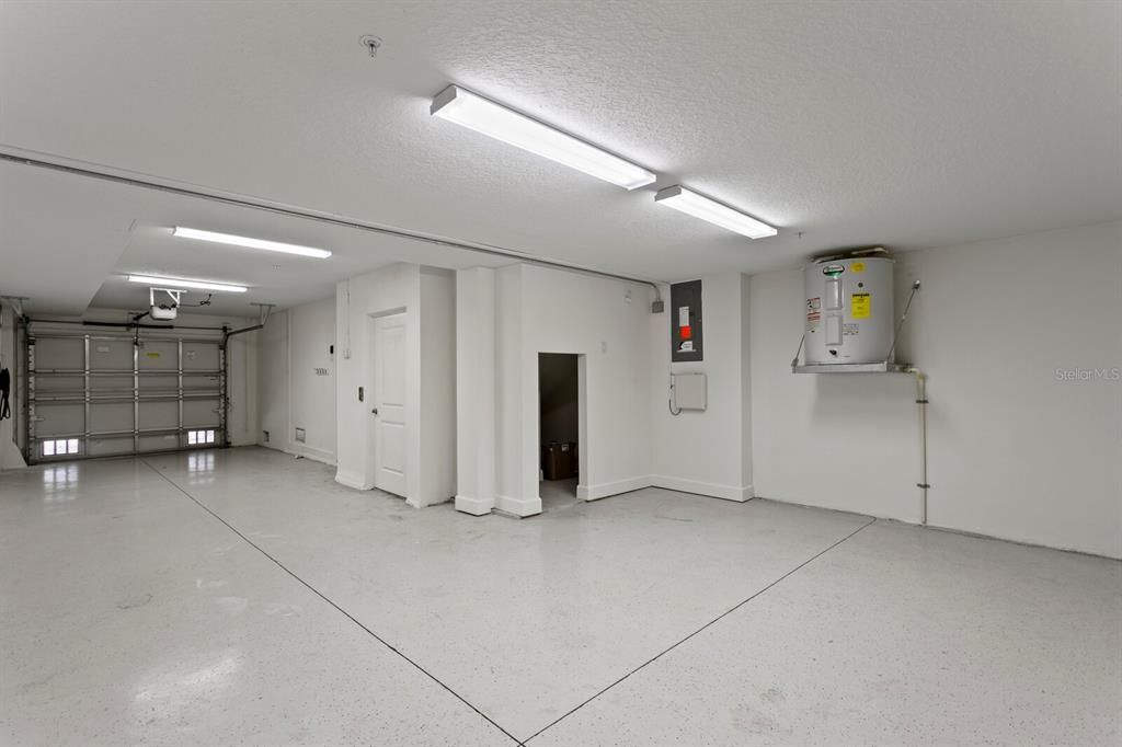 En Venta: $837,500 (3 camas, 3 baños, 1935 Pies cuadrados)