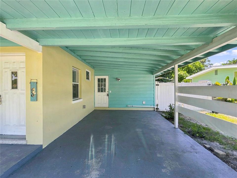 For Rent: $1,950 (2 beds, 1 baths, 825 Square Feet)