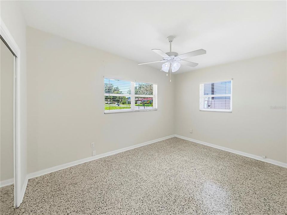 For Rent: $1,950 (2 beds, 1 baths, 825 Square Feet)