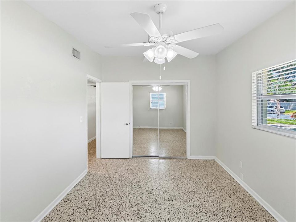 For Rent: $1,950 (2 beds, 1 baths, 825 Square Feet)