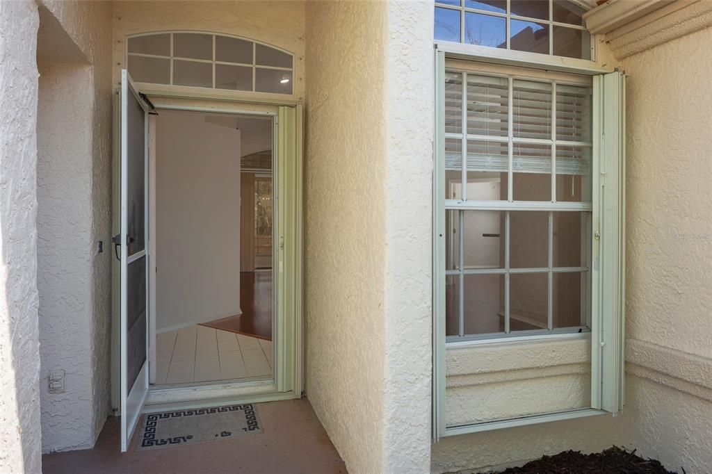 En Venta: $469,900 (3 camas, 2 baños, 1421 Pies cuadrados)