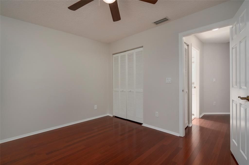 En Venta: $469,900 (3 camas, 2 baños, 1421 Pies cuadrados)