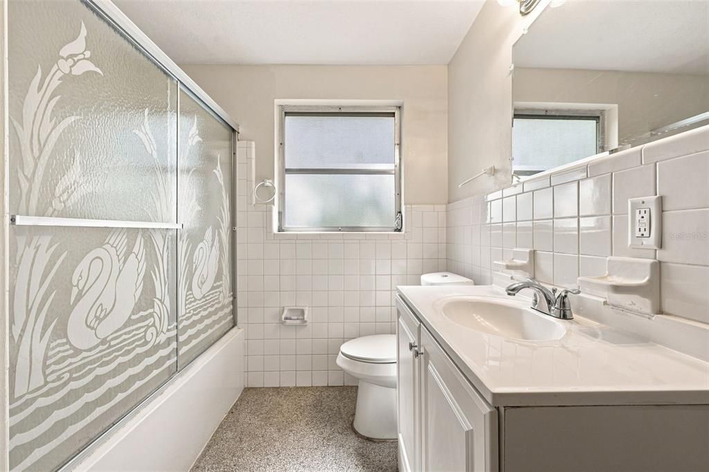 На продажу: $359,900 (3 спален, 1 ванн, 1032 Квадратных фут)