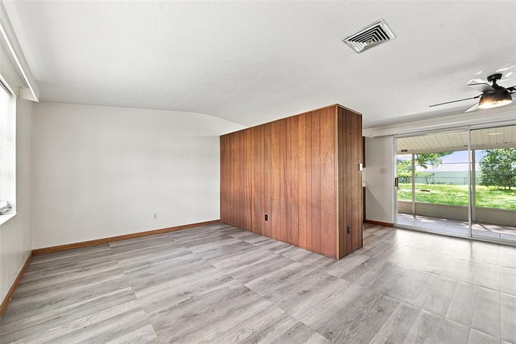 На продажу: $359,900 (3 спален, 1 ванн, 1032 Квадратных фут)