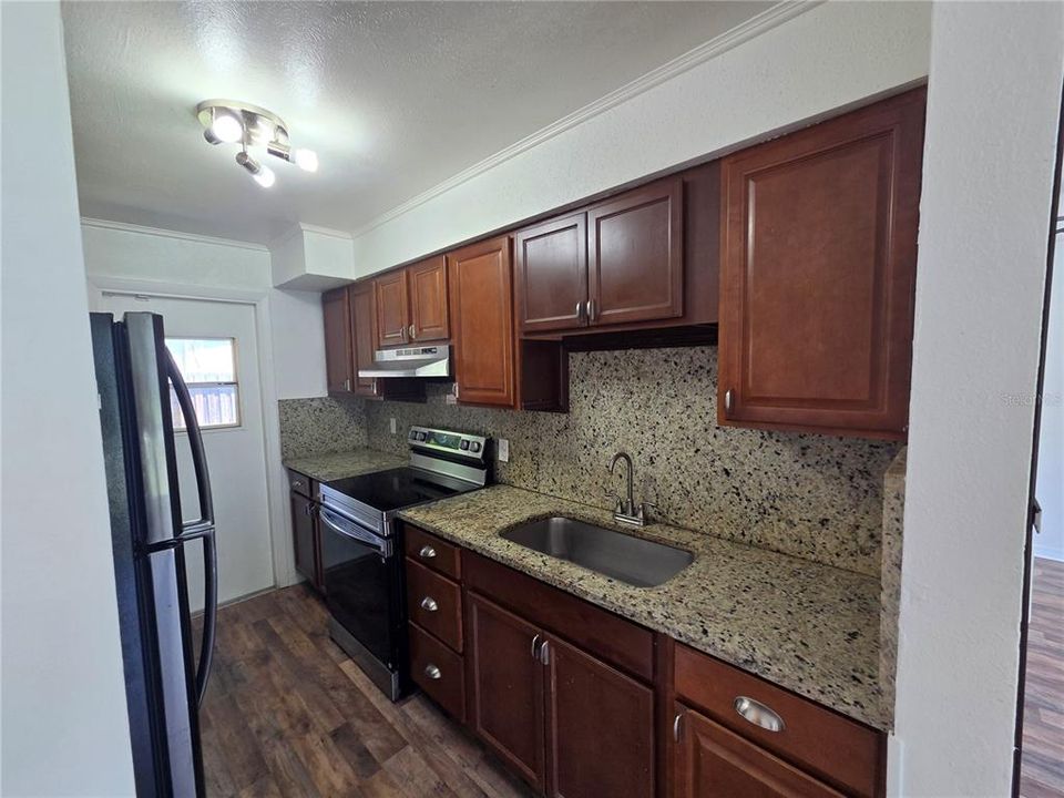 For Sale: $194,900 (4 beds, 1 baths, 1274 Square Feet)