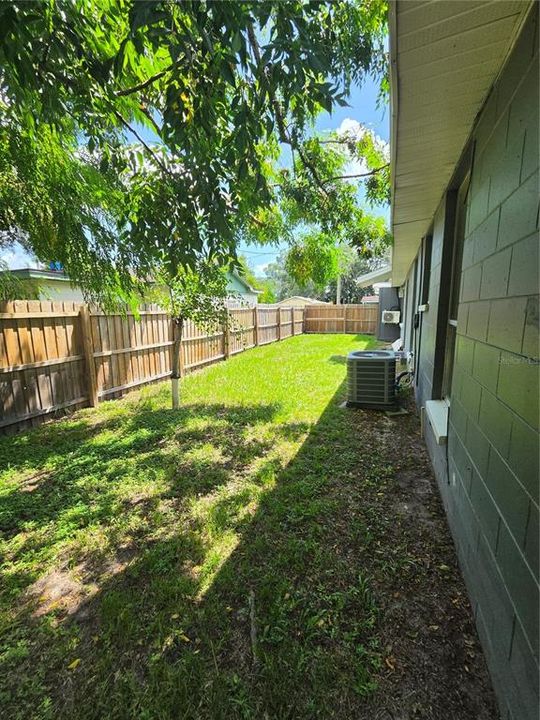 For Sale: $194,900 (4 beds, 1 baths, 1274 Square Feet)