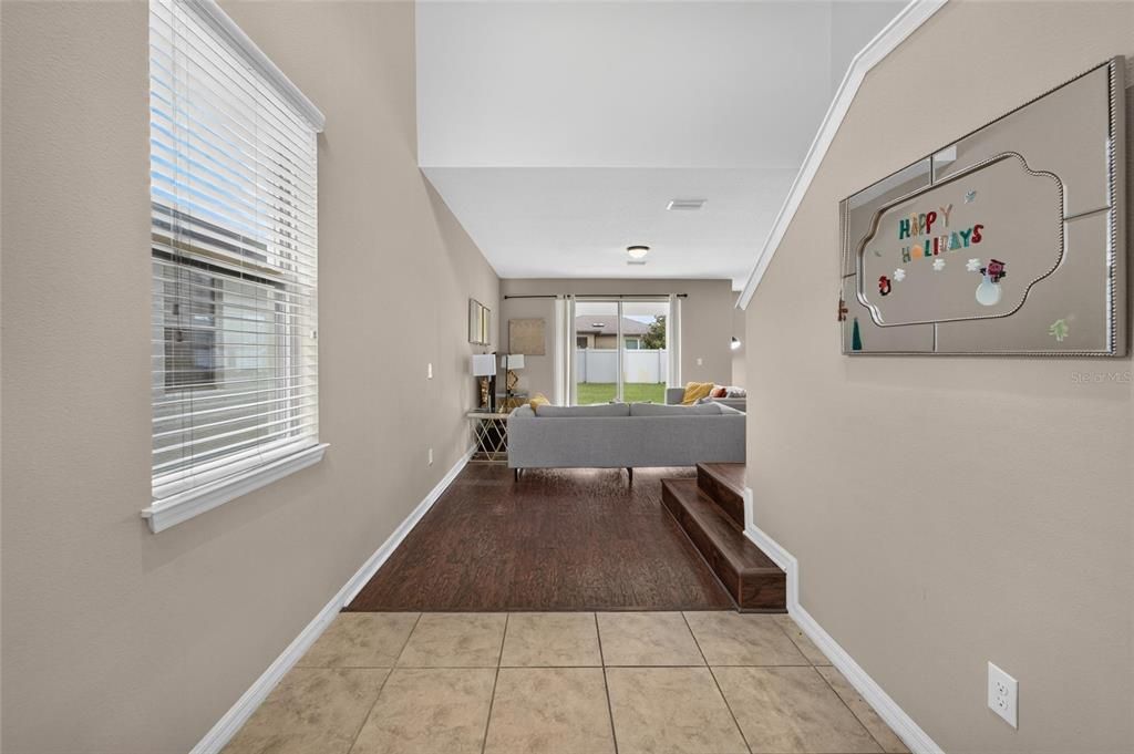 En Venta: $454,900 (4 camas, 2 baños, 2660 Pies cuadrados)