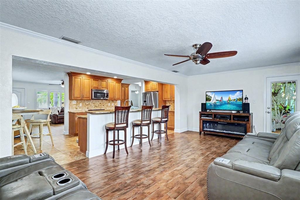 En Venta: $625,000 (3 camas, 2 baños, 1635 Pies cuadrados)