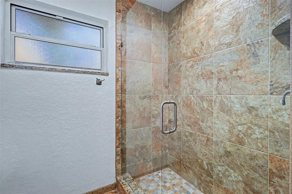 En Venta: $625,000 (3 camas, 2 baños, 1635 Pies cuadrados)