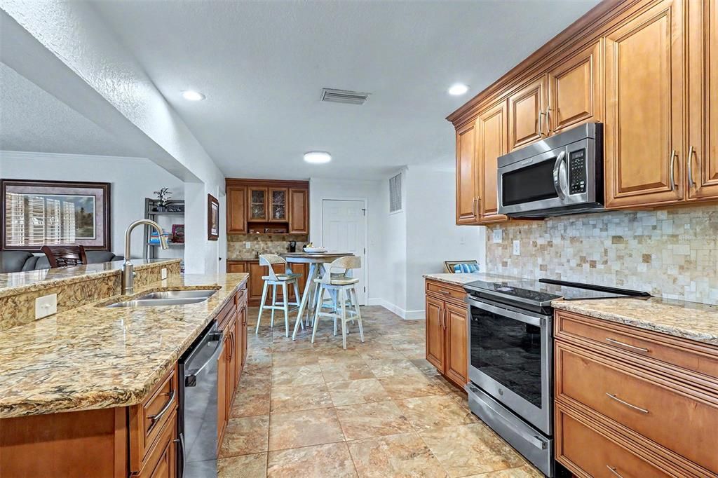 En Venta: $625,000 (3 camas, 2 baños, 1635 Pies cuadrados)