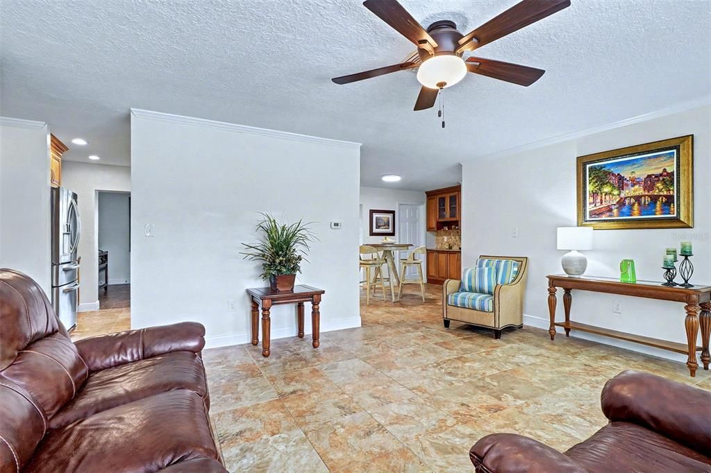 En Venta: $625,000 (3 camas, 2 baños, 1635 Pies cuadrados)