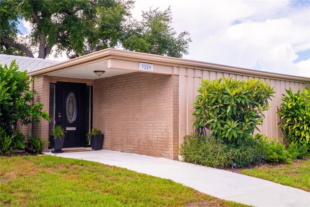 For Sale: $269,000 (2 beds, 2 baths, 1470 Square Feet)
