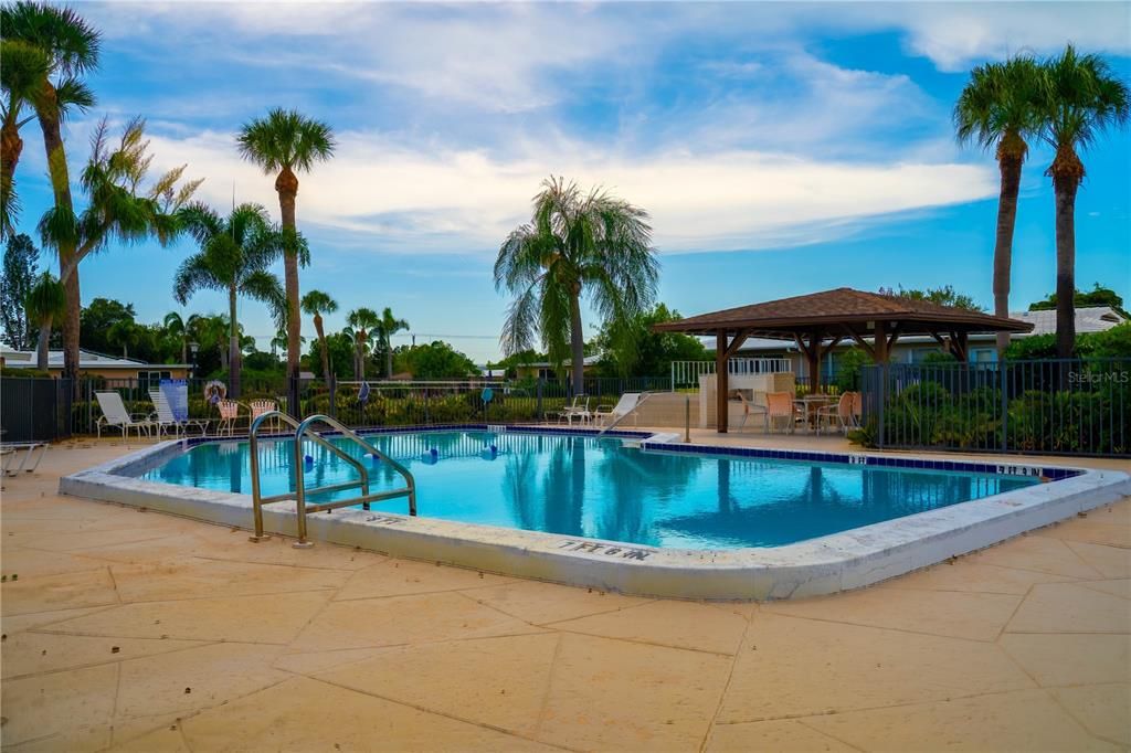For Sale: $269,000 (2 beds, 2 baths, 1470 Square Feet)