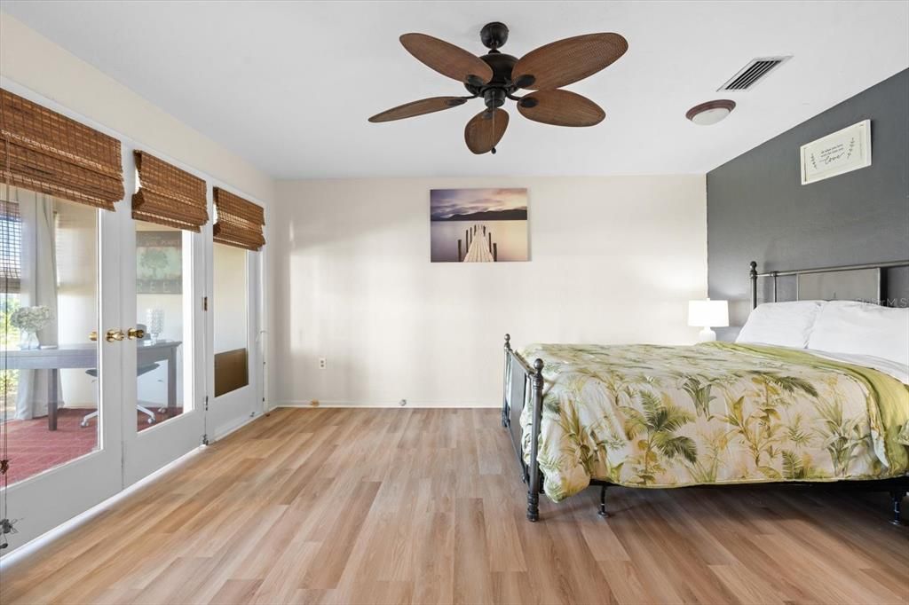 For Sale: $269,000 (2 beds, 2 baths, 1470 Square Feet)