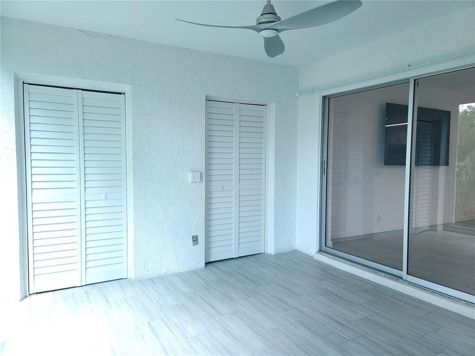 На продажу: $125,000 (2 спален, 2 ванн, 999 Квадратных фут)