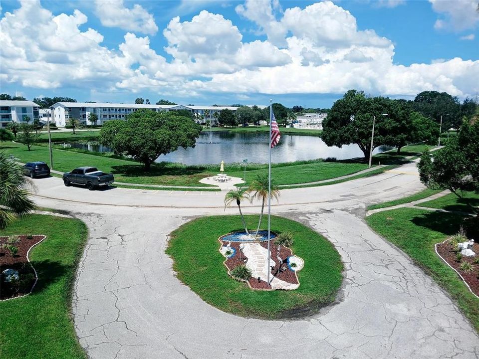 For Sale: $139,900 (2 beds, 2 baths, 910 Square Feet)