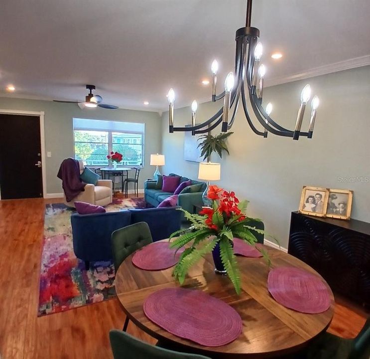 For Sale: $139,900 (2 beds, 2 baths, 910 Square Feet)
