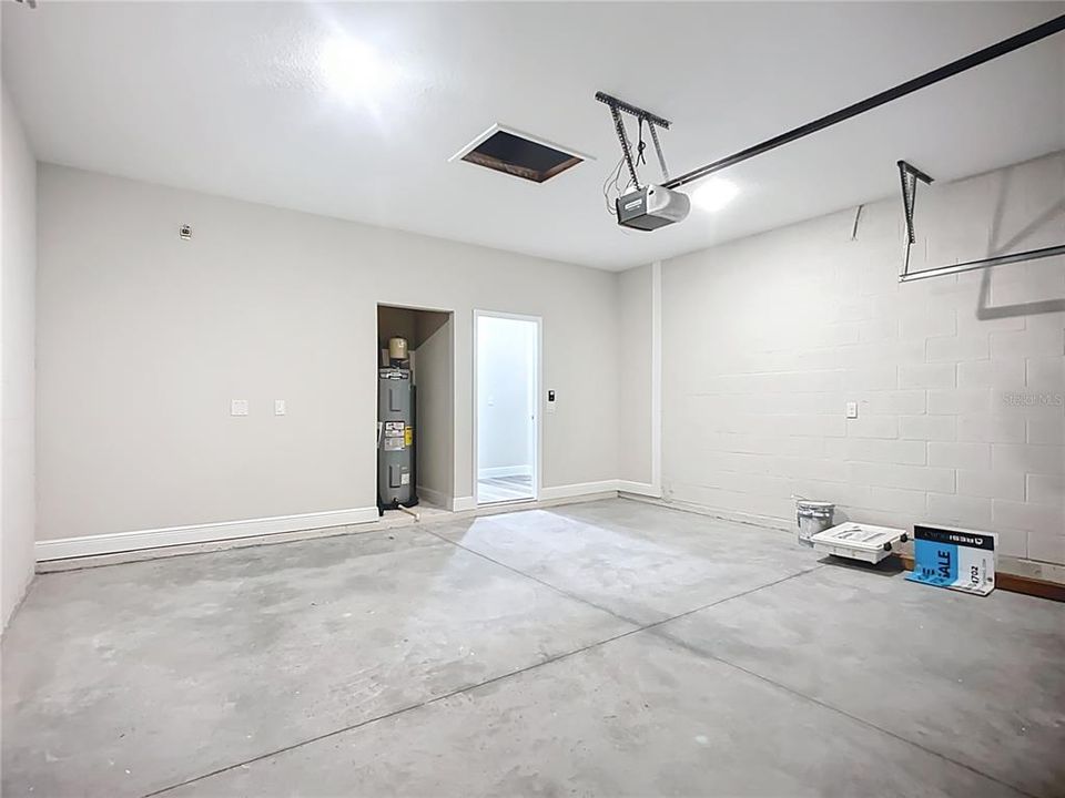 На продажу: $349,900 (4 спален, 2 ванн, 1810 Квадратных фут)