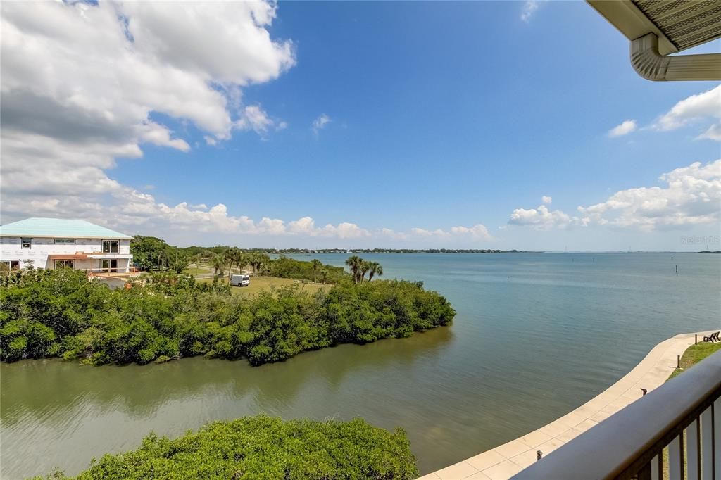En Venta: $460,000 (3 camas, 3 baños, 1834 Pies cuadrados)