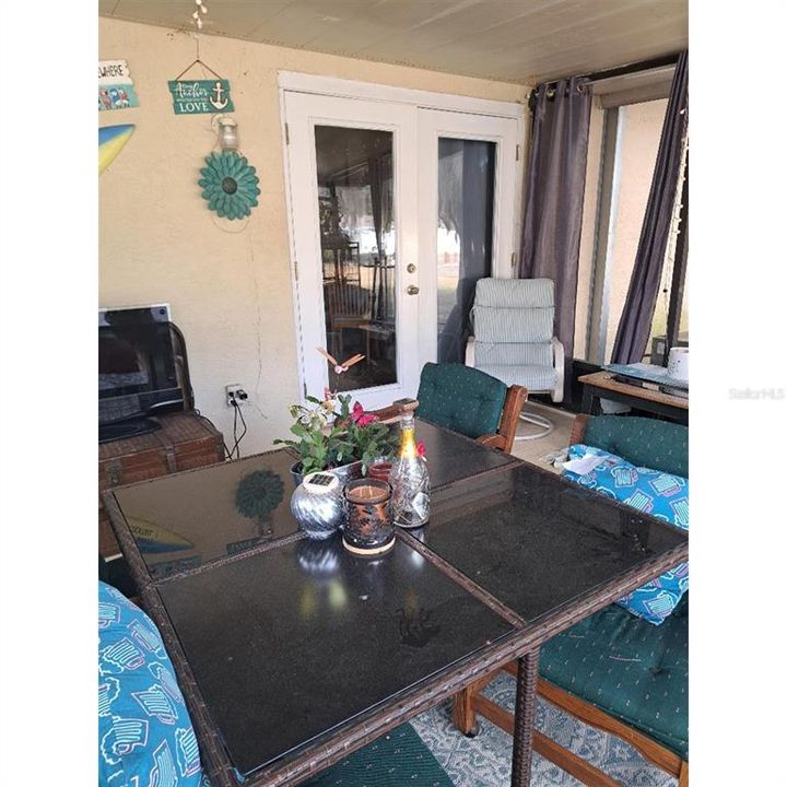 For Sale: $270,000 (3 beds, 2 baths, 1320 Square Feet)