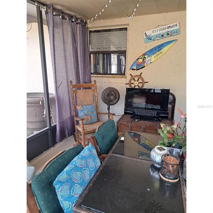 For Sale: $270,000 (3 beds, 2 baths, 1320 Square Feet)