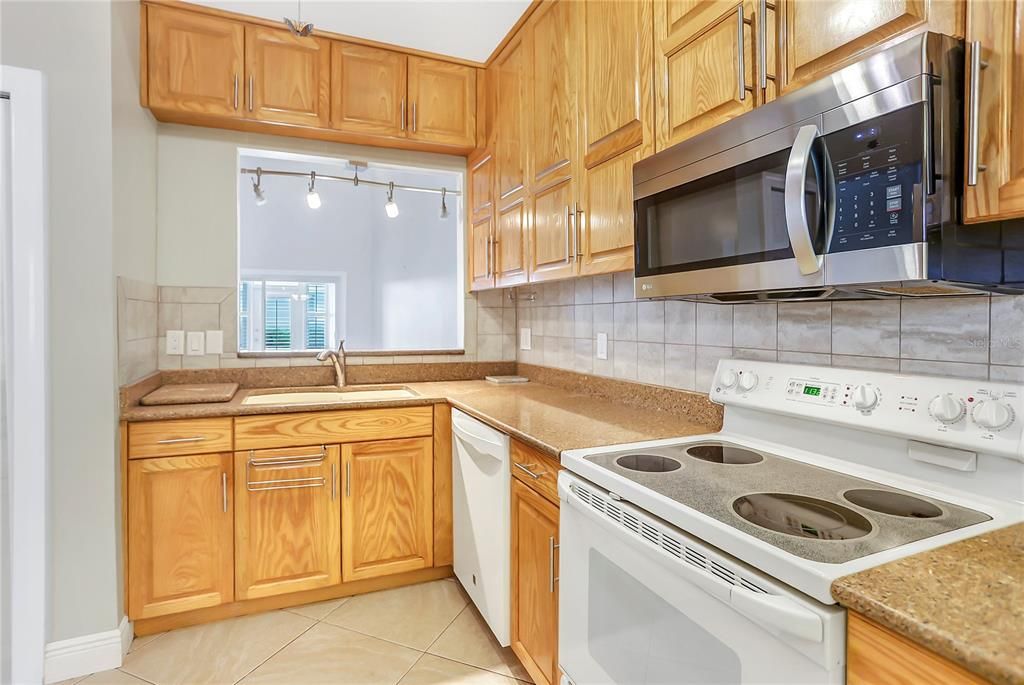 En Venta: $290,000 (3 camas, 2 baños, 1874 Pies cuadrados)