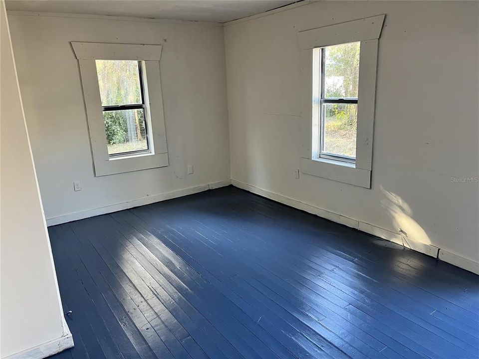 For Rent: $850 (2 beds, 1 baths, 743 Square Feet)