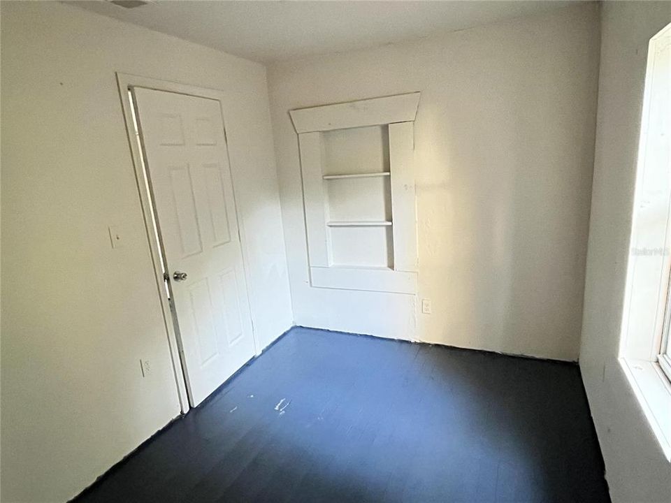 For Rent: $850 (2 beds, 1 baths, 743 Square Feet)