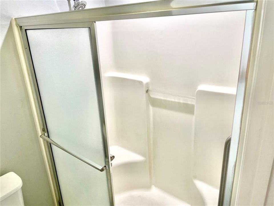 For Sale: $259,000 (2 beds, 2 baths, 1198 Square Feet)