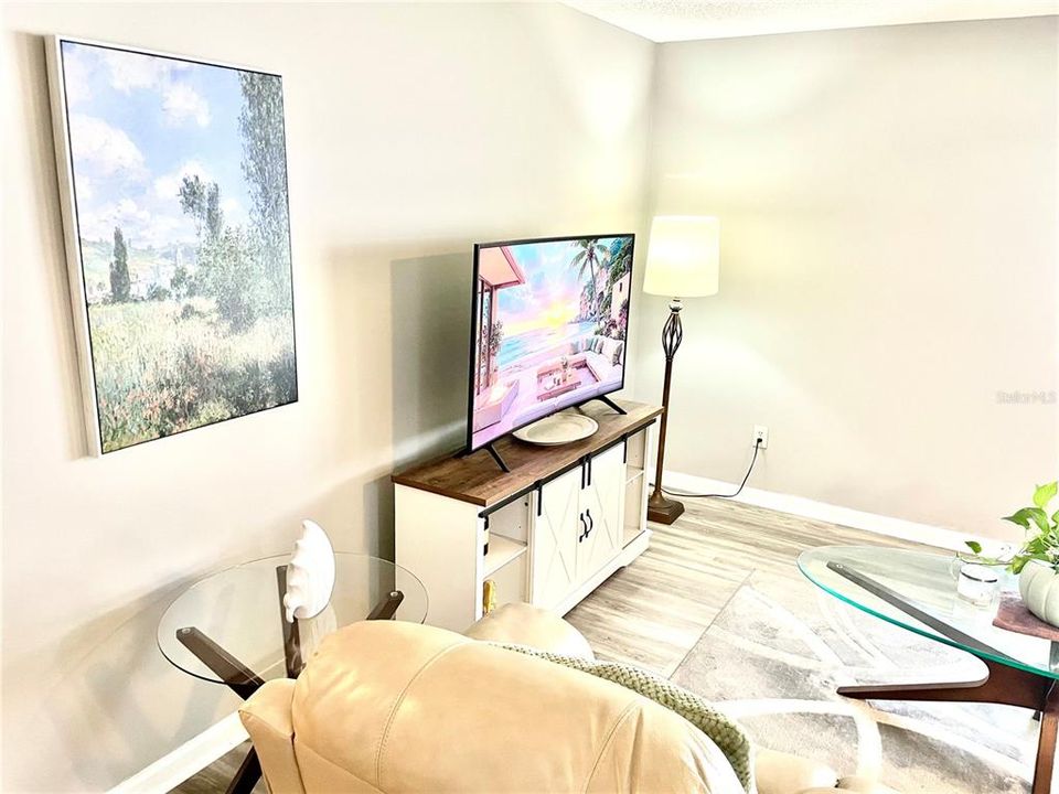 For Sale: $259,000 (2 beds, 2 baths, 1198 Square Feet)