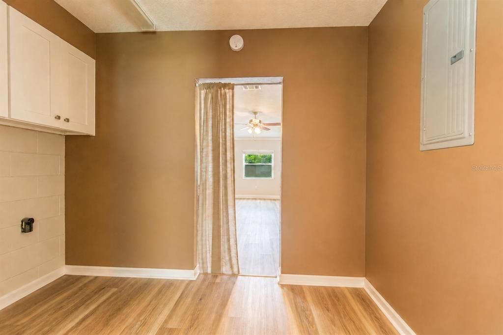 En Venta: $375,000 (4 camas, 2 baños, 1534 Pies cuadrados)