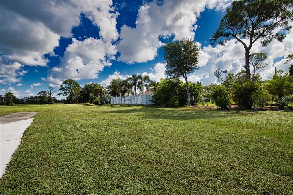 For Sale: $895,500 (4 beds, 2 baths, 2850 Square Feet)