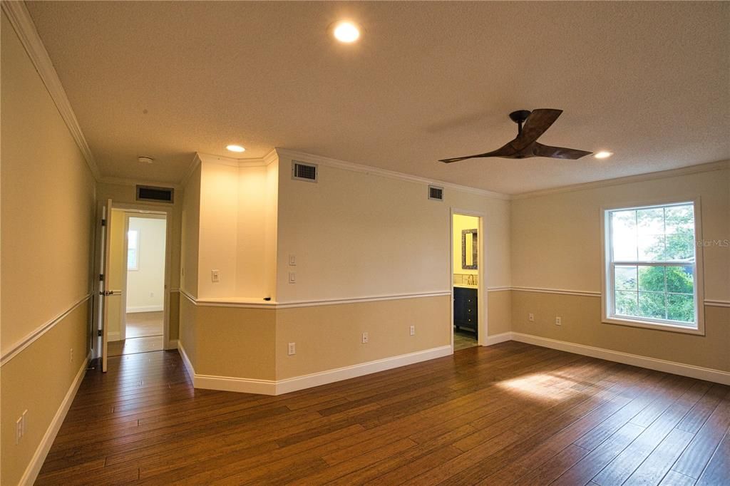 For Sale: $895,500 (4 beds, 2 baths, 2850 Square Feet)