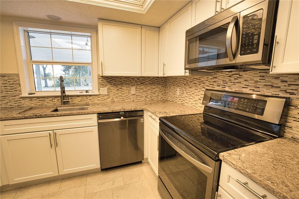 For Sale: $895,500 (4 beds, 2 baths, 2850 Square Feet)