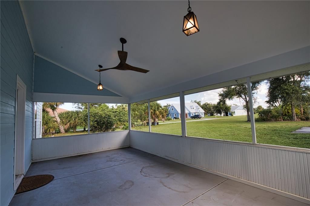For Sale: $895,500 (4 beds, 2 baths, 2850 Square Feet)