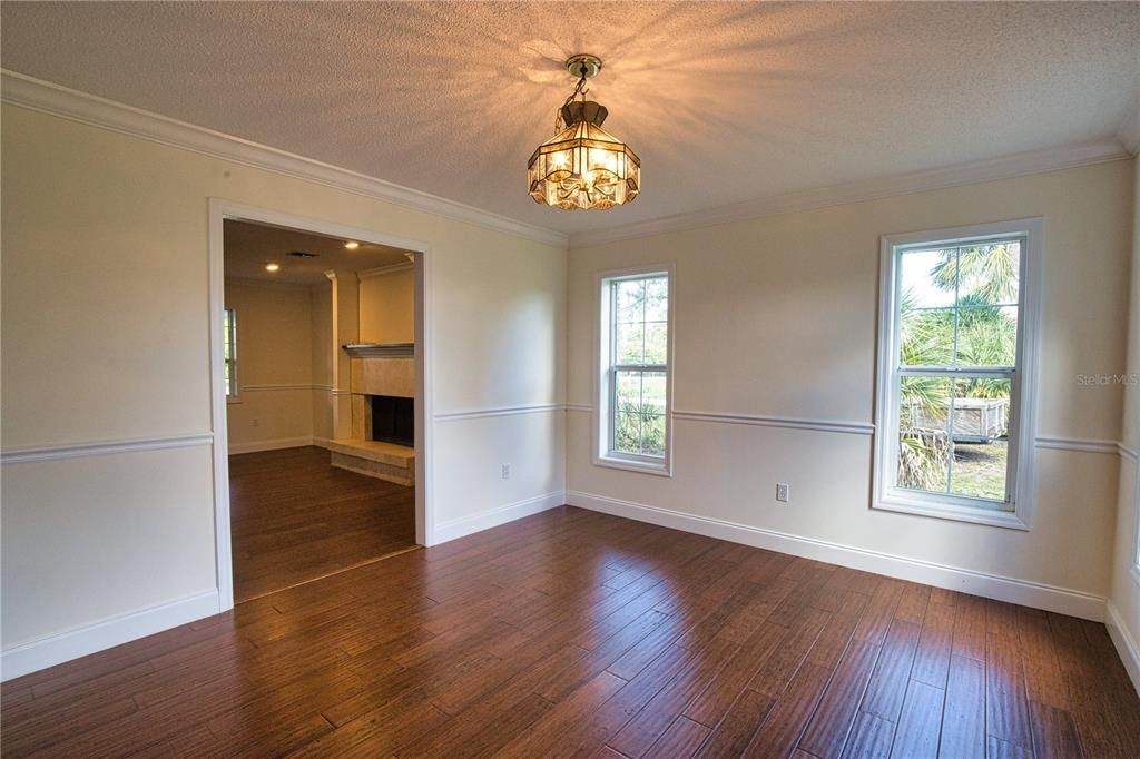 For Sale: $895,500 (4 beds, 2 baths, 2850 Square Feet)