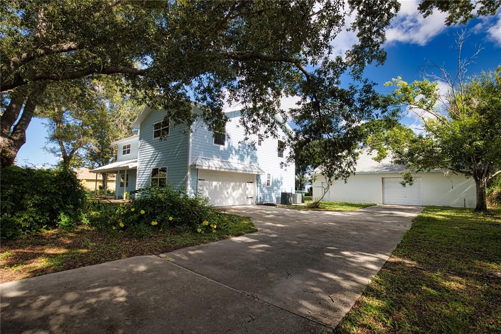 For Sale: $895,500 (4 beds, 2 baths, 2850 Square Feet)