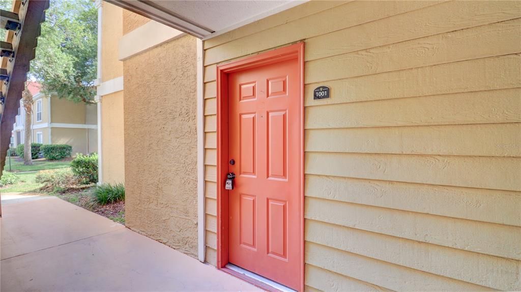 For Rent: $1,400 (2 beds, 1 baths, 1051 Square Feet)