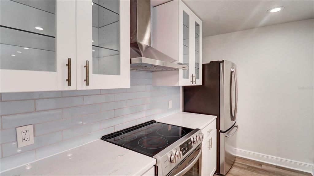 For Rent: $1,400 (2 beds, 1 baths, 1051 Square Feet)