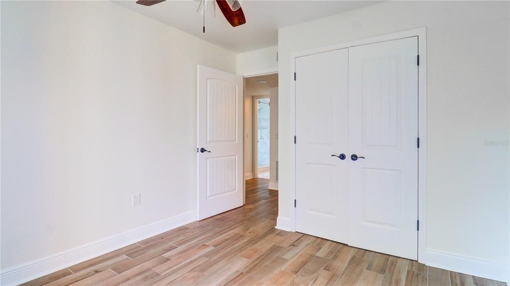 For Rent: $1,400 (2 beds, 1 baths, 1051 Square Feet)