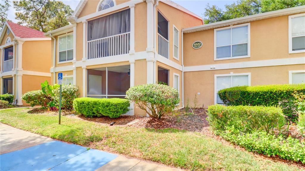 For Rent: $1,400 (2 beds, 1 baths, 1051 Square Feet)