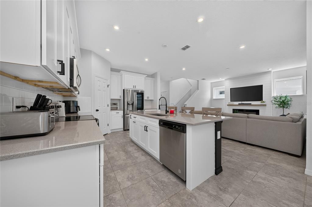 En Venta: $565,000 (3 camas, 2 baños, 1836 Pies cuadrados)