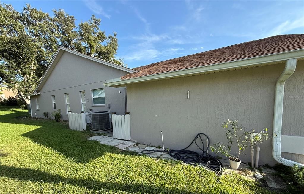For Sale: $349,990 (3 beds, 2 baths, 1996 Square Feet)